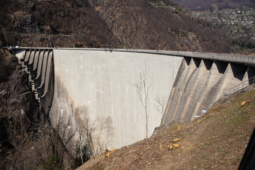 Como proteger estruturas de concreto em barragens